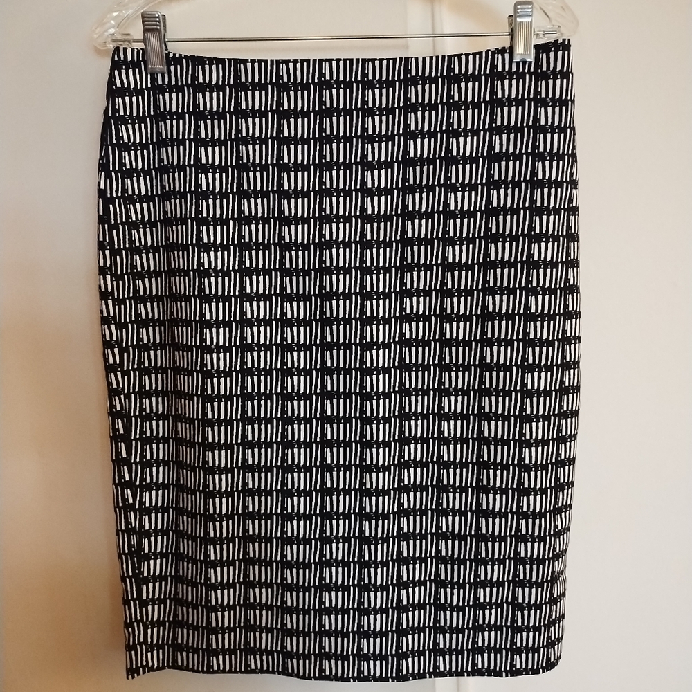 Adrianna Papell Pencil Midi Lined Skirt Black & White Abstract Print Size 6